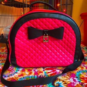 Large Bestsey Johnson round train suitcase